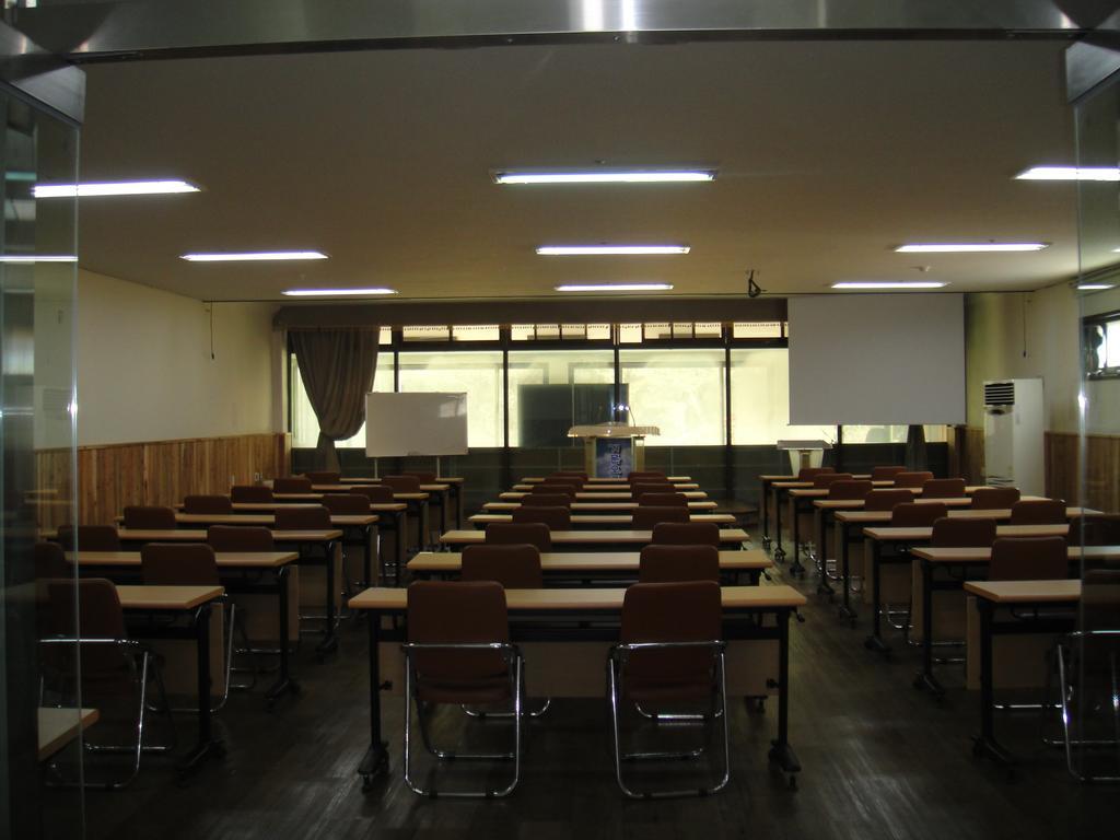 Geomunoreum Hostel Чечжу Екстер'єр фото